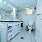 شقة Zilina Homes2 *